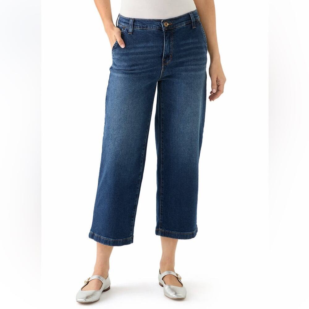 Liz Claiborne Stretch Blue Denim Capri Pants